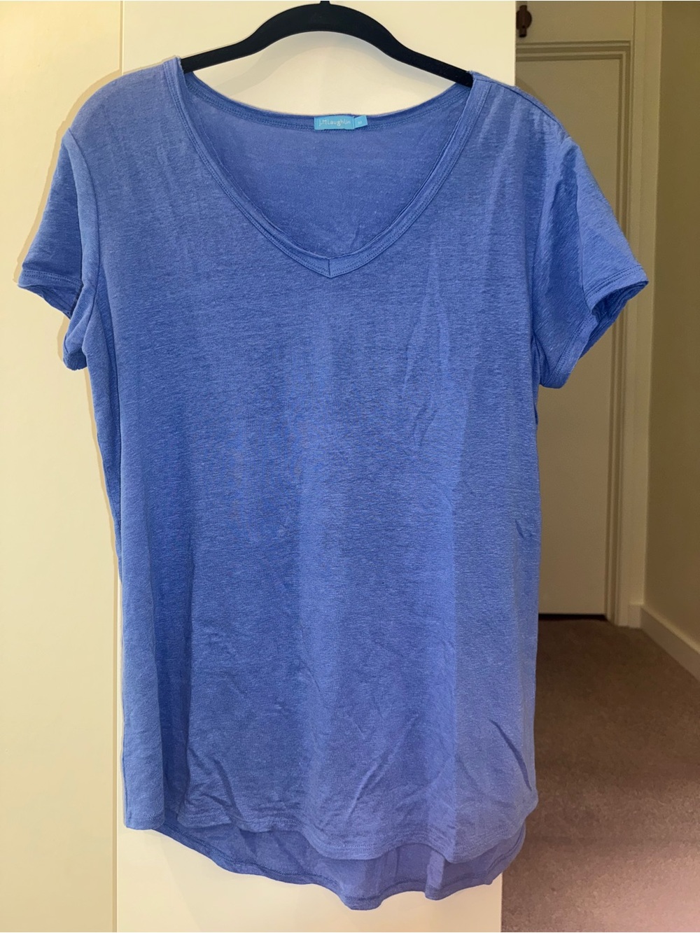J McLaughlinV-Neck Women's Linen Tee in Periwinkle Blue